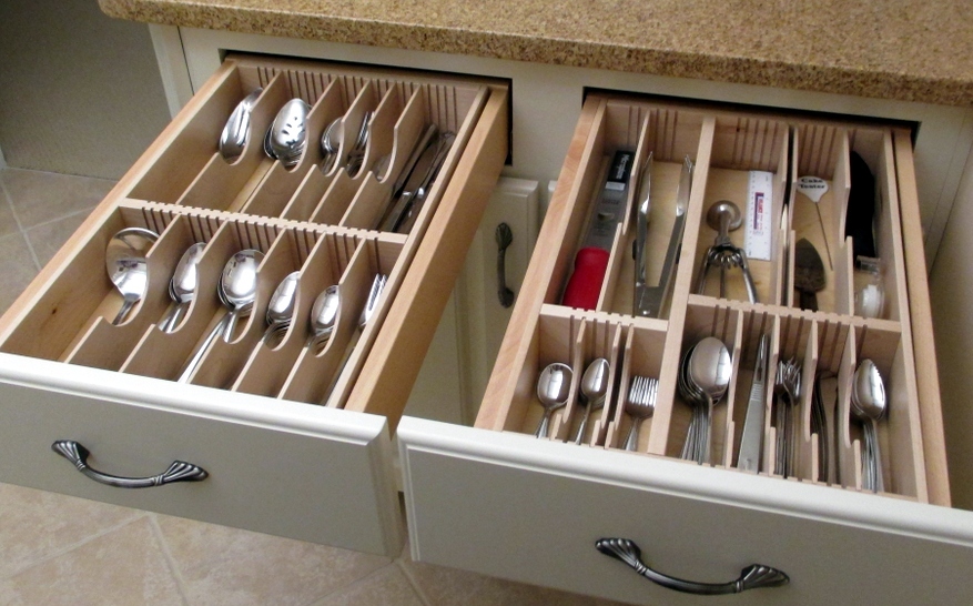 small, narrow drawer organizer