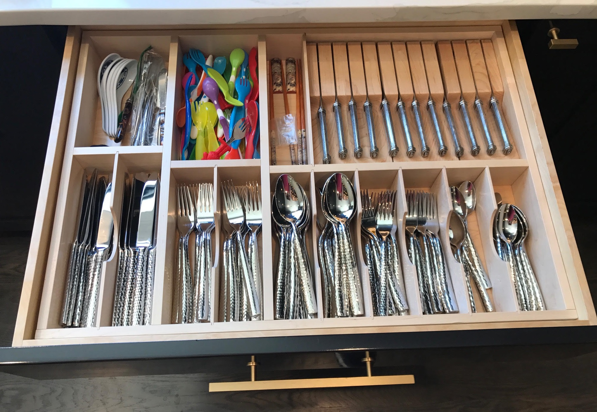 single-tier knife block and drawer insert